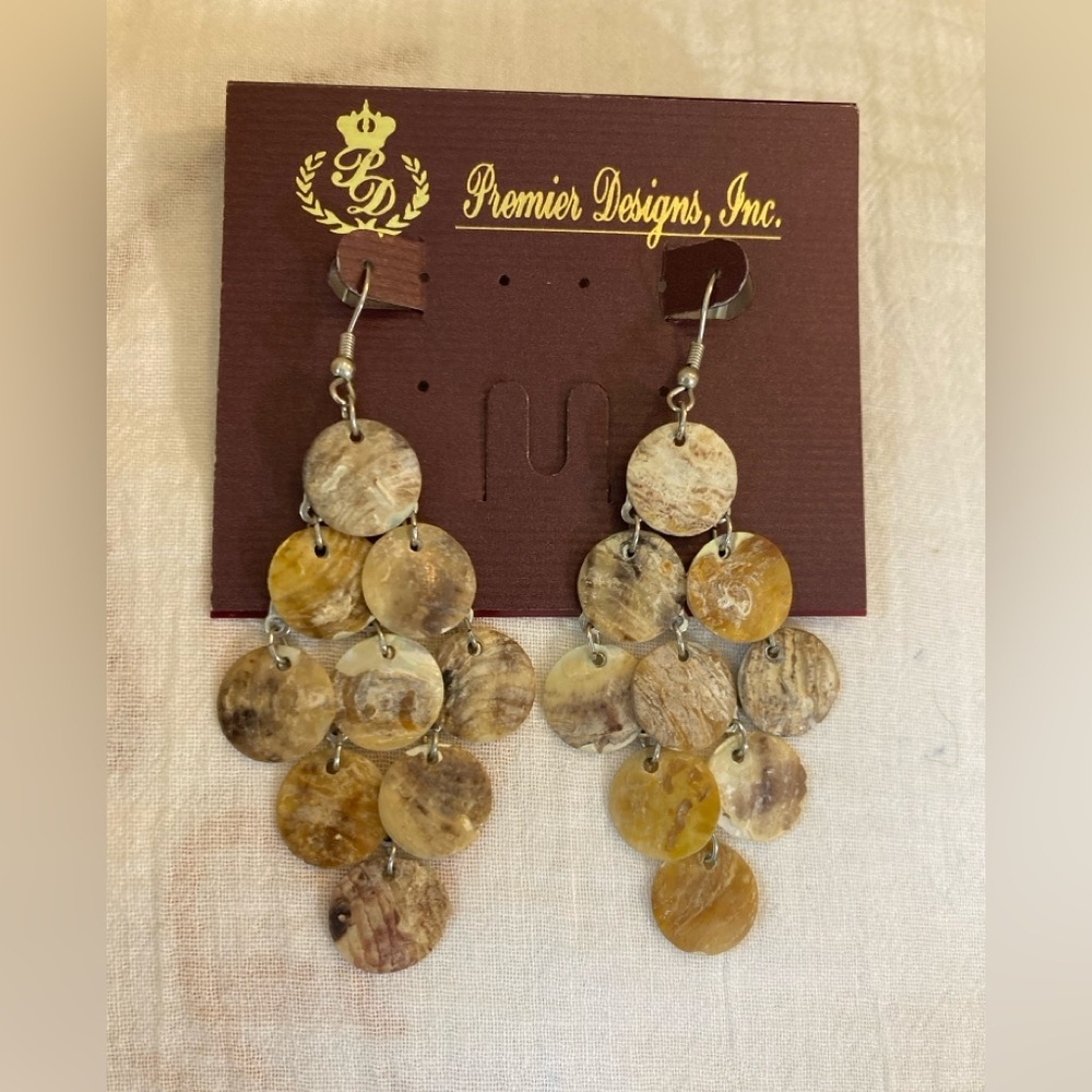 Premier Designs Shell Dangle Chandelier Earrings‎ New